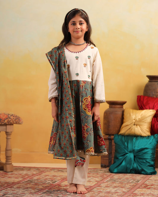 GIRL DHOLA MARU EMBROIDERED JAAL SUIT SET - GREEN AND BEIGE