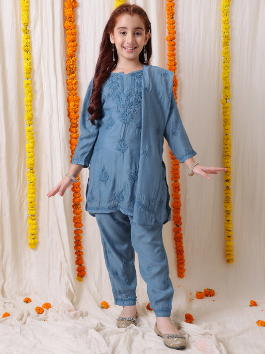 CHANDERI HAND EMBROIDERED CHIKANKARI KURTA SET- BLUE