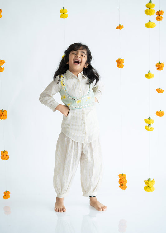 Avory Short Jacket Pathani Set