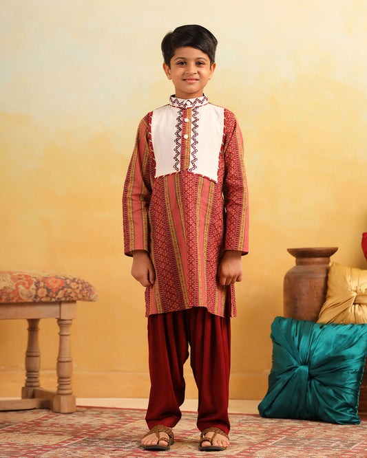 BOY 2 PC DHOLA MARU KURTA PATIYALA  SET- PEACHISH PINK