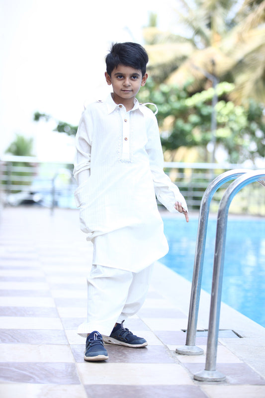 Boys Dazzling Snowflake Pathani Kurta Set