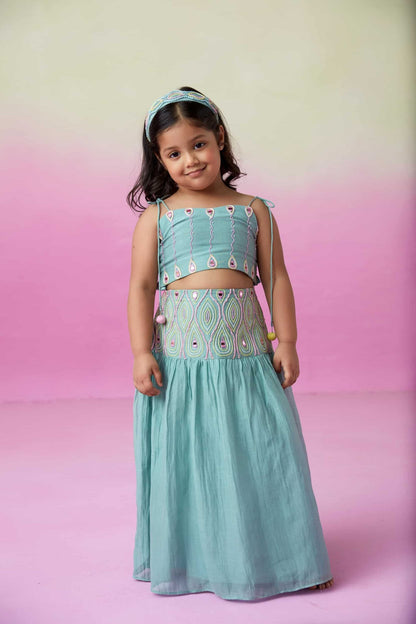FEATHERLIGHT CLOUD SKIRT TOP SET