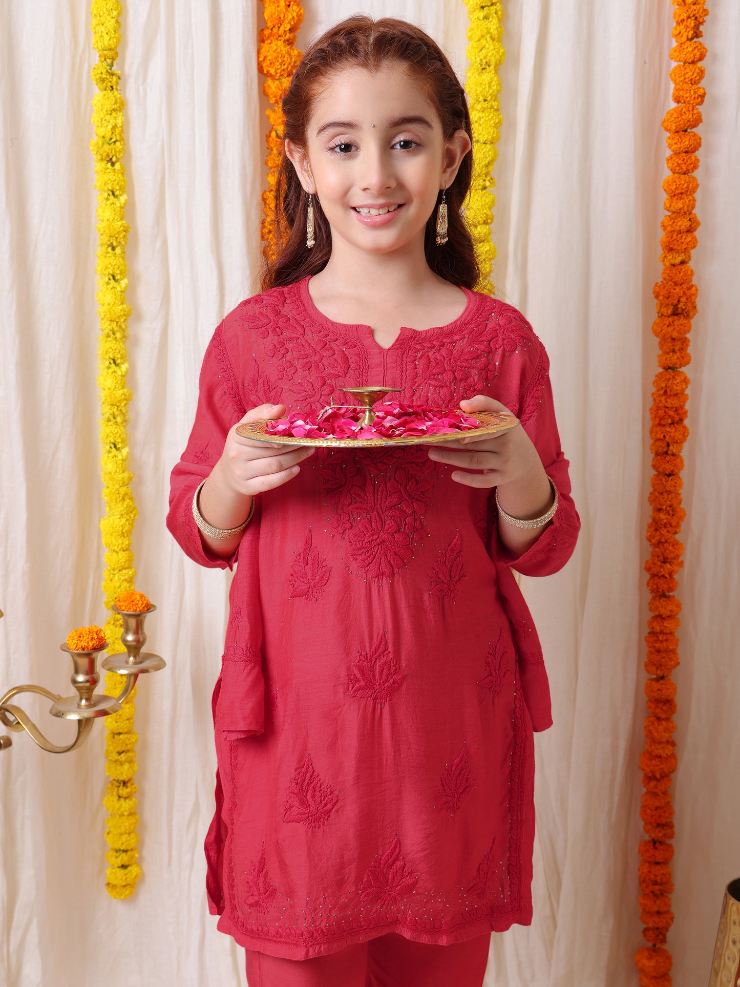 CHANDERI HAND EMBROIDERED CHIKANKARI KURTA SET- RED