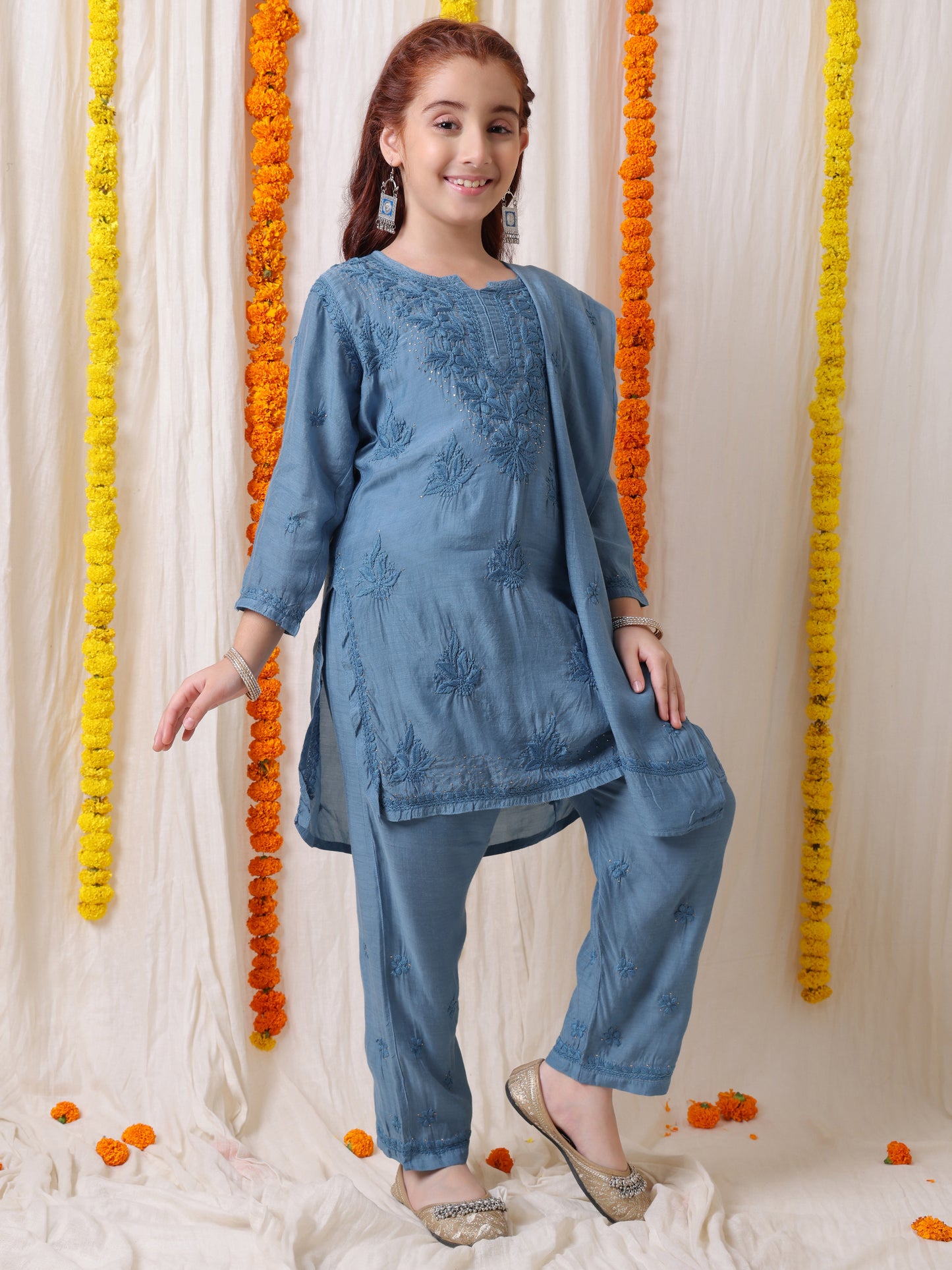 CHANDERI HAND EMBROIDERED CHIKANKARI KURTA SET- BLUE