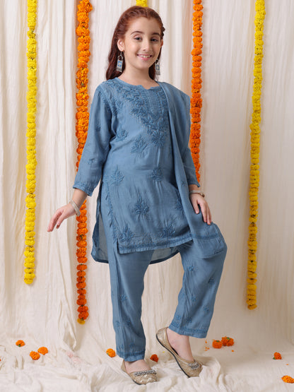 CHANDERI HAND EMBROIDERED CHIKANKARI KURTA SET- BLUE
