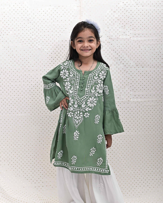 GREEN CHIKANKARI GARARA SET