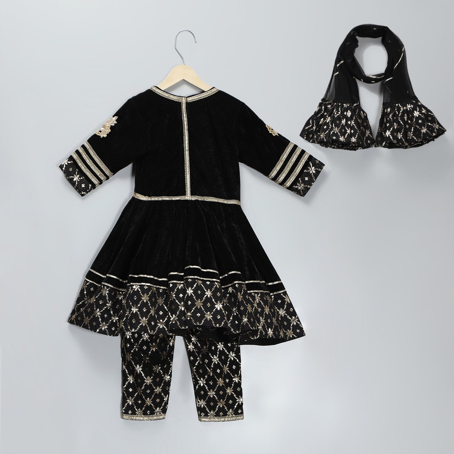 BLACK COLOR ANARKALI SET WITH DUPPATA