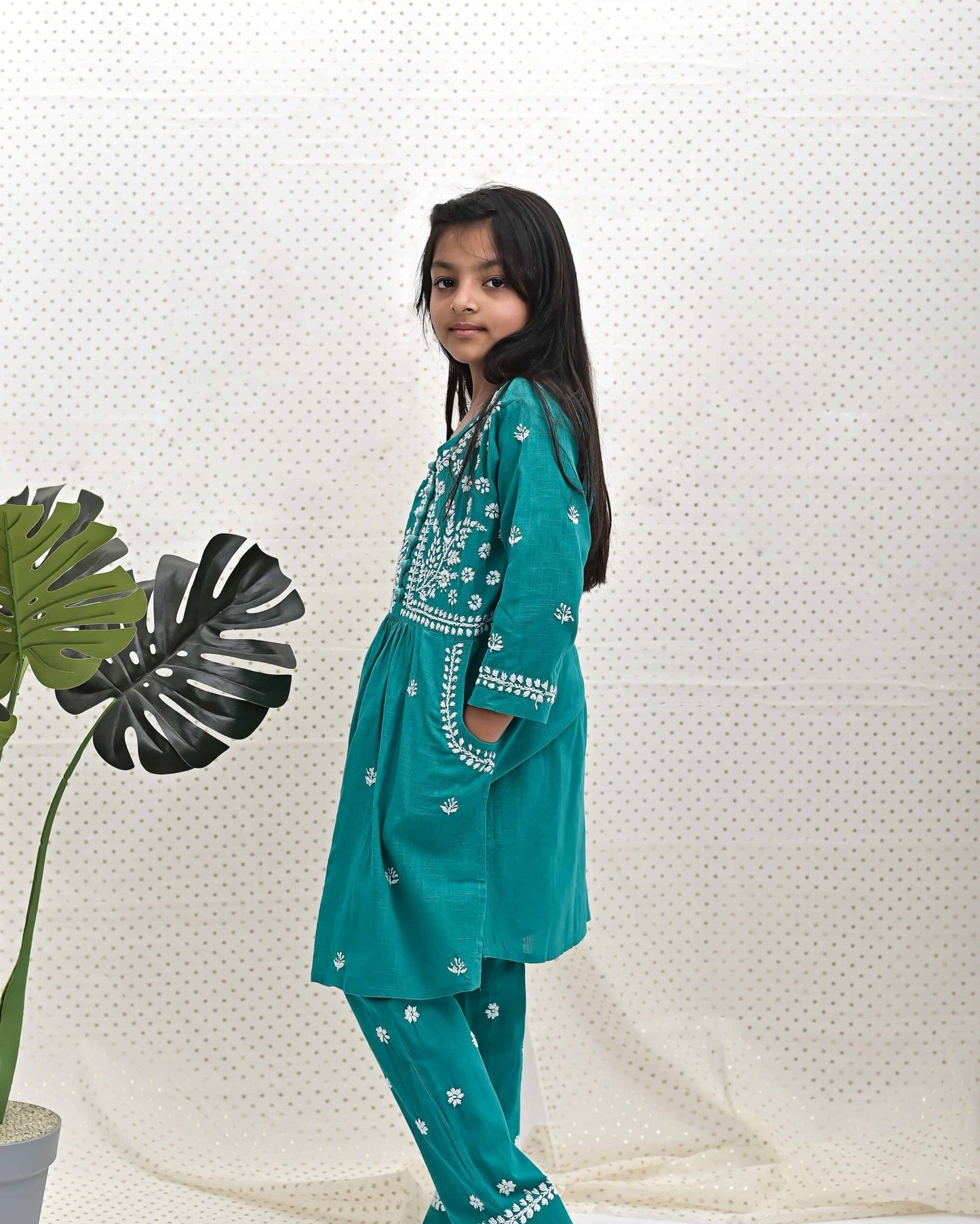 GREEN CHIKANKARI SUIT SET