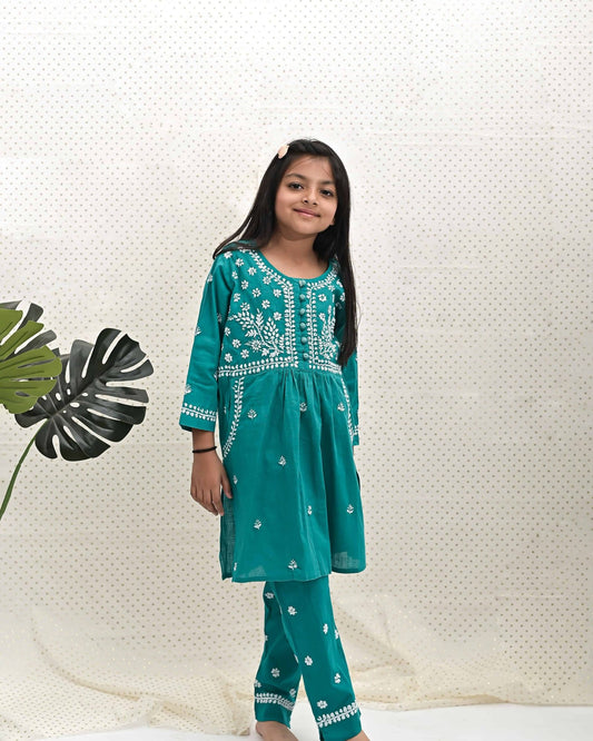 GREEN CHIKANKARI SUIT SET