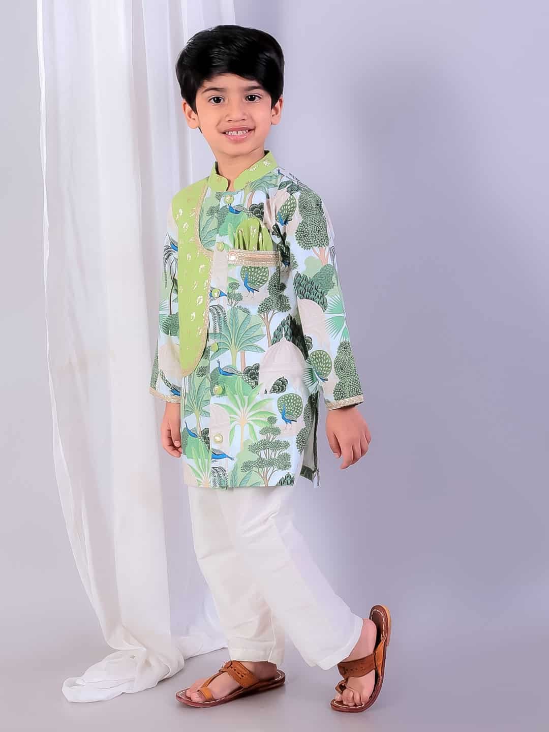 GREEN JUNGLE PRINTED KURTA PYJAMA WITH CHANDERI PANELS