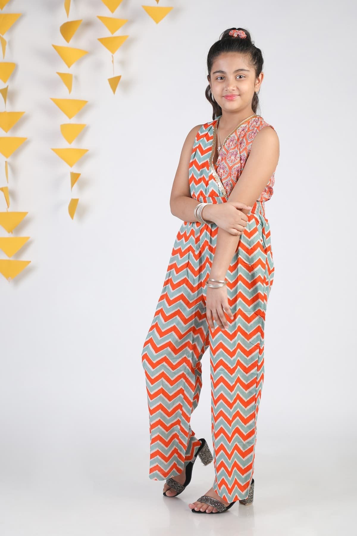 VIBRANT ALLURE PRINTED JUMPSUIT