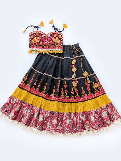 Halemons Girls Pure Cotton Gamthi Embroidered Lehenga Choli