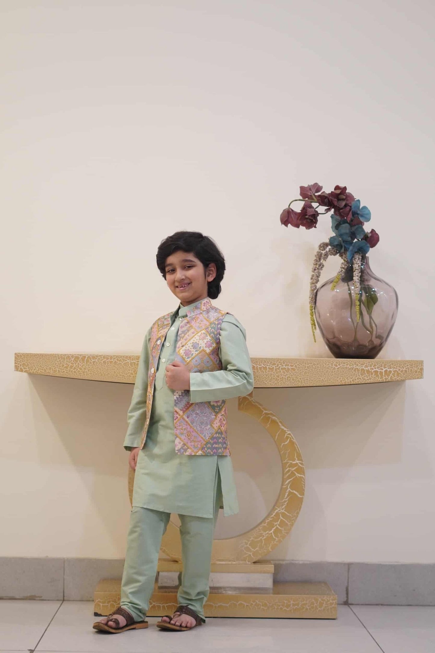 KURTA SET WITH FLORAL PRINT JACKET