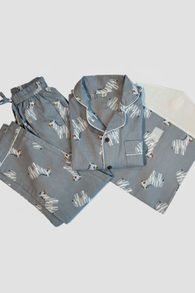 Gentle Zebras night suit