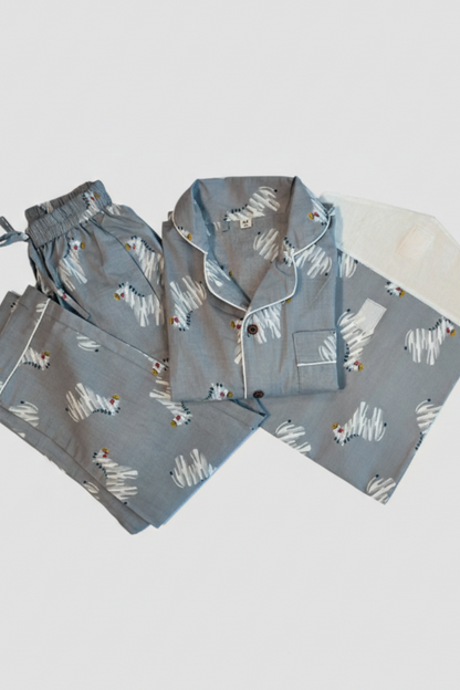 Gentle Zebras night suit