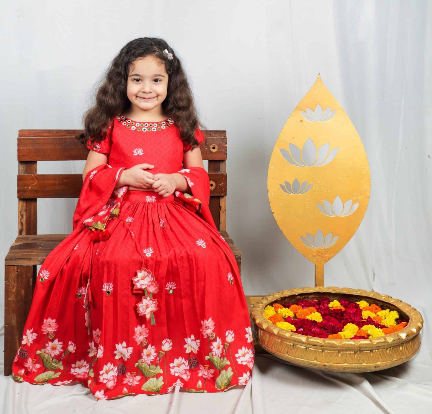 RED PICHWAI LEHENGA