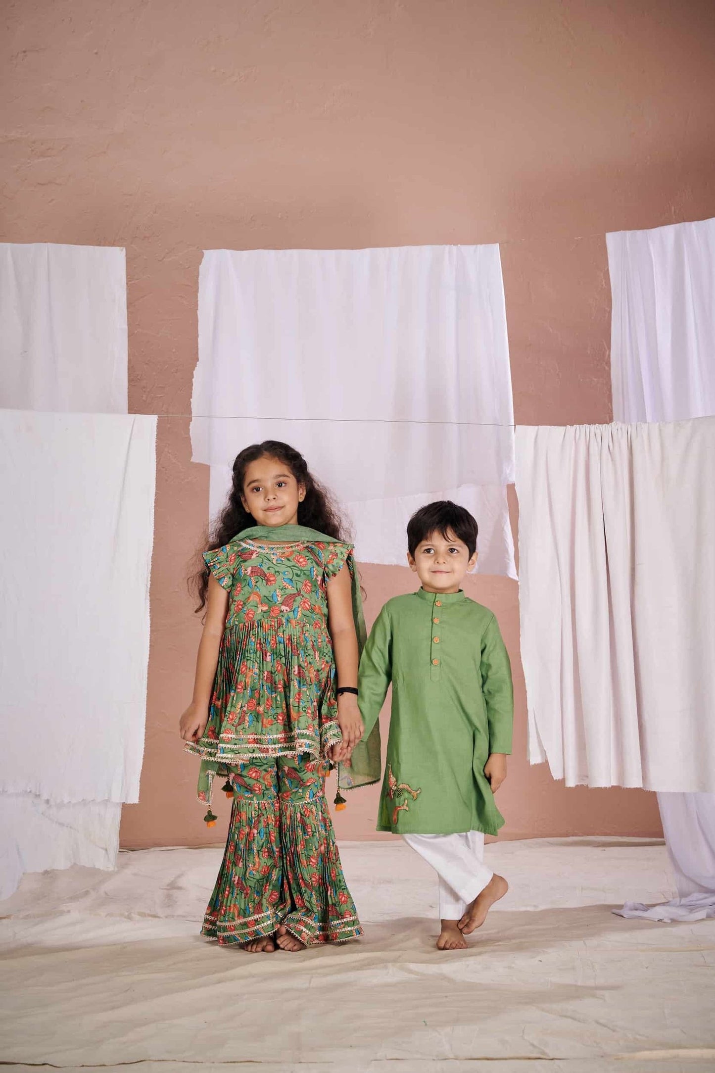 GREEN FISH PATCH KURTA SET