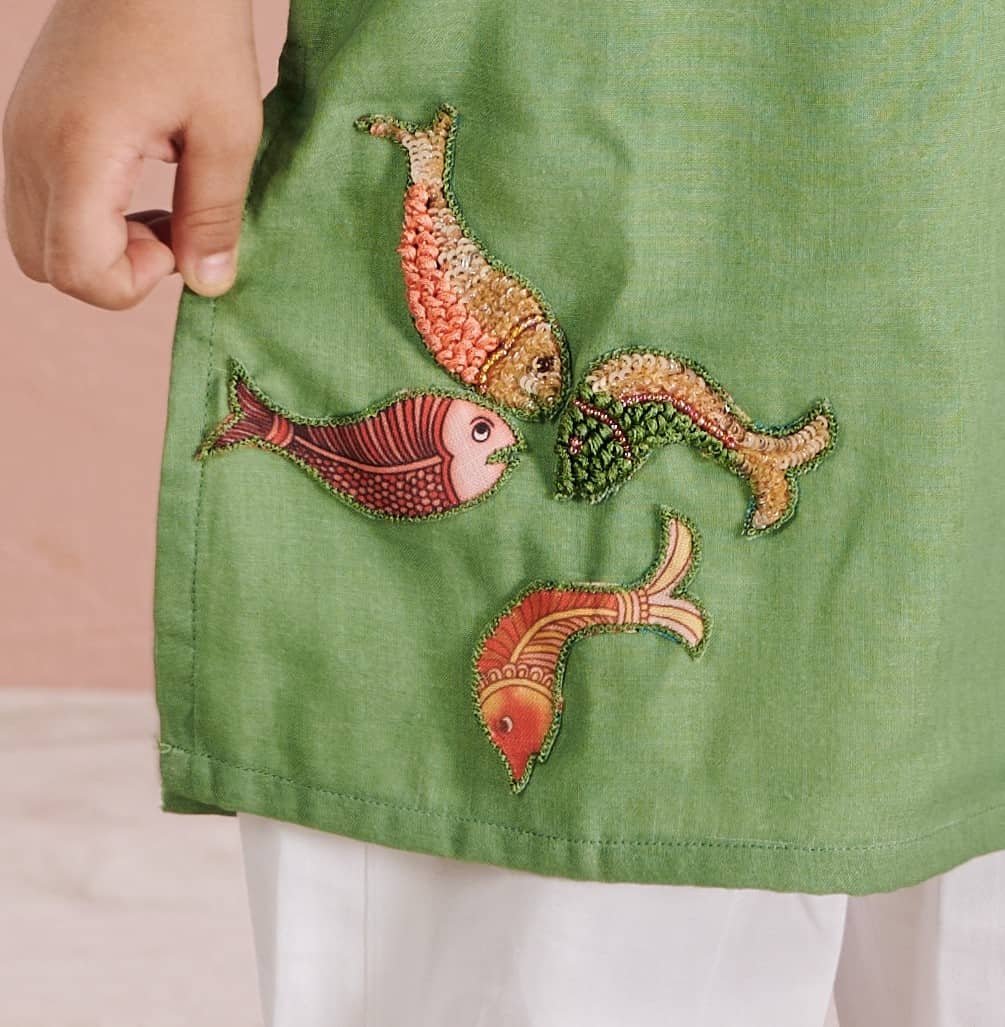 GREEN FISH PATCH KURTA SET