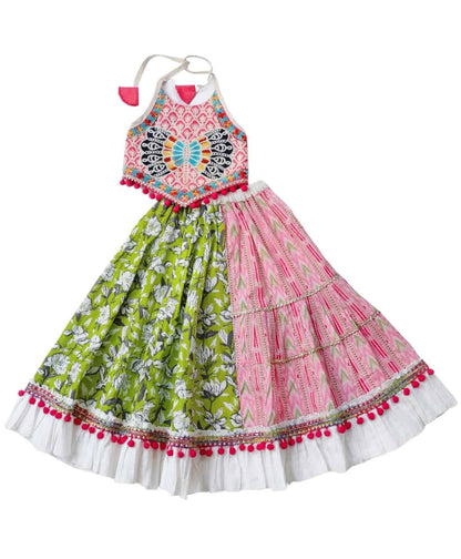 SLEEVELESS PLEATED LEHENGA CHOLI