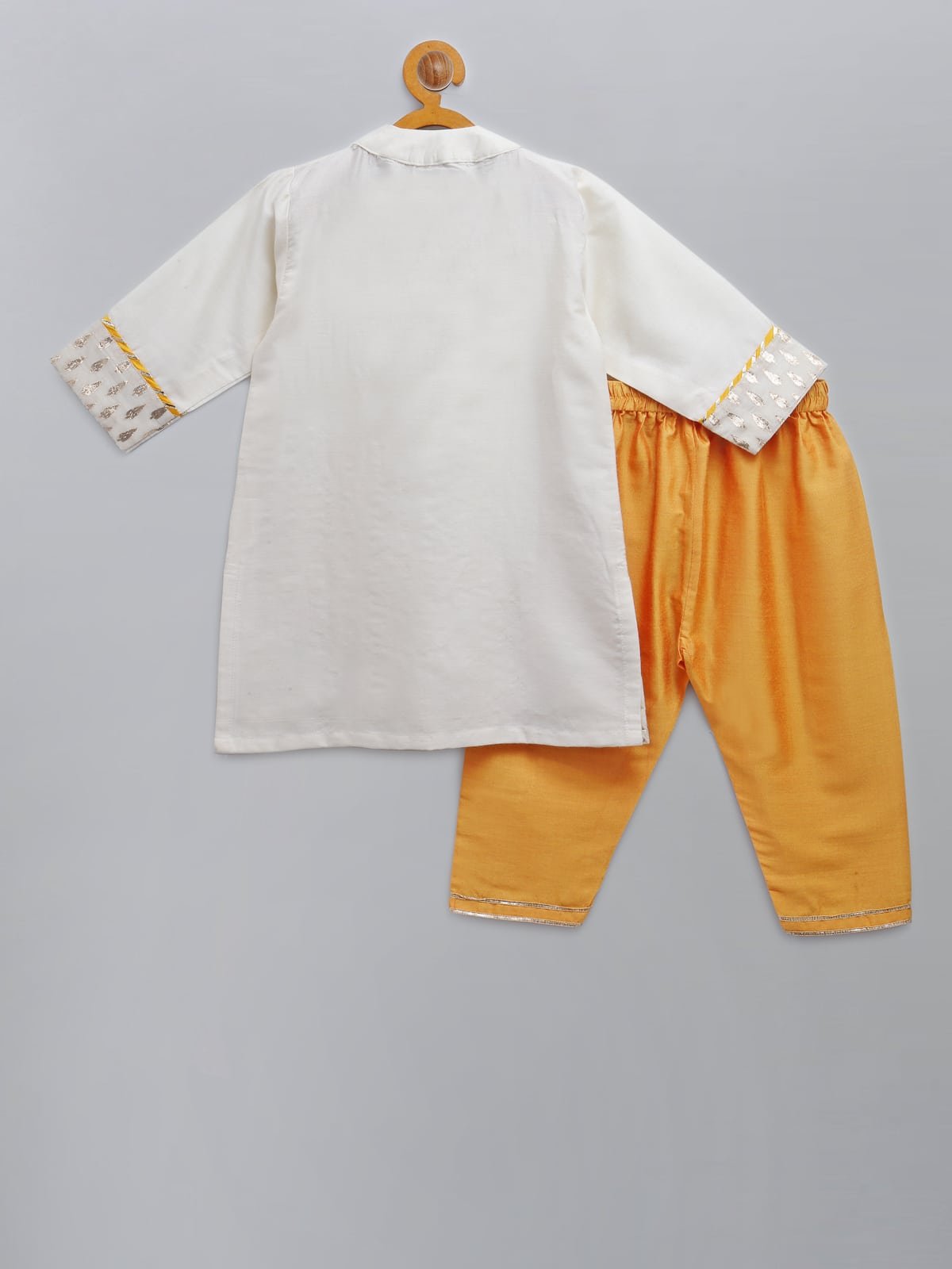 OFF WHITE DIWALI ORNAMENTS EMBROIDERED KURTA PYJAMA SET