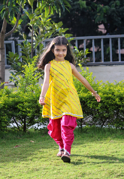 Girls Cotton Selleveless Leheriya Gotapatti Kurti With Tulip Pants Set