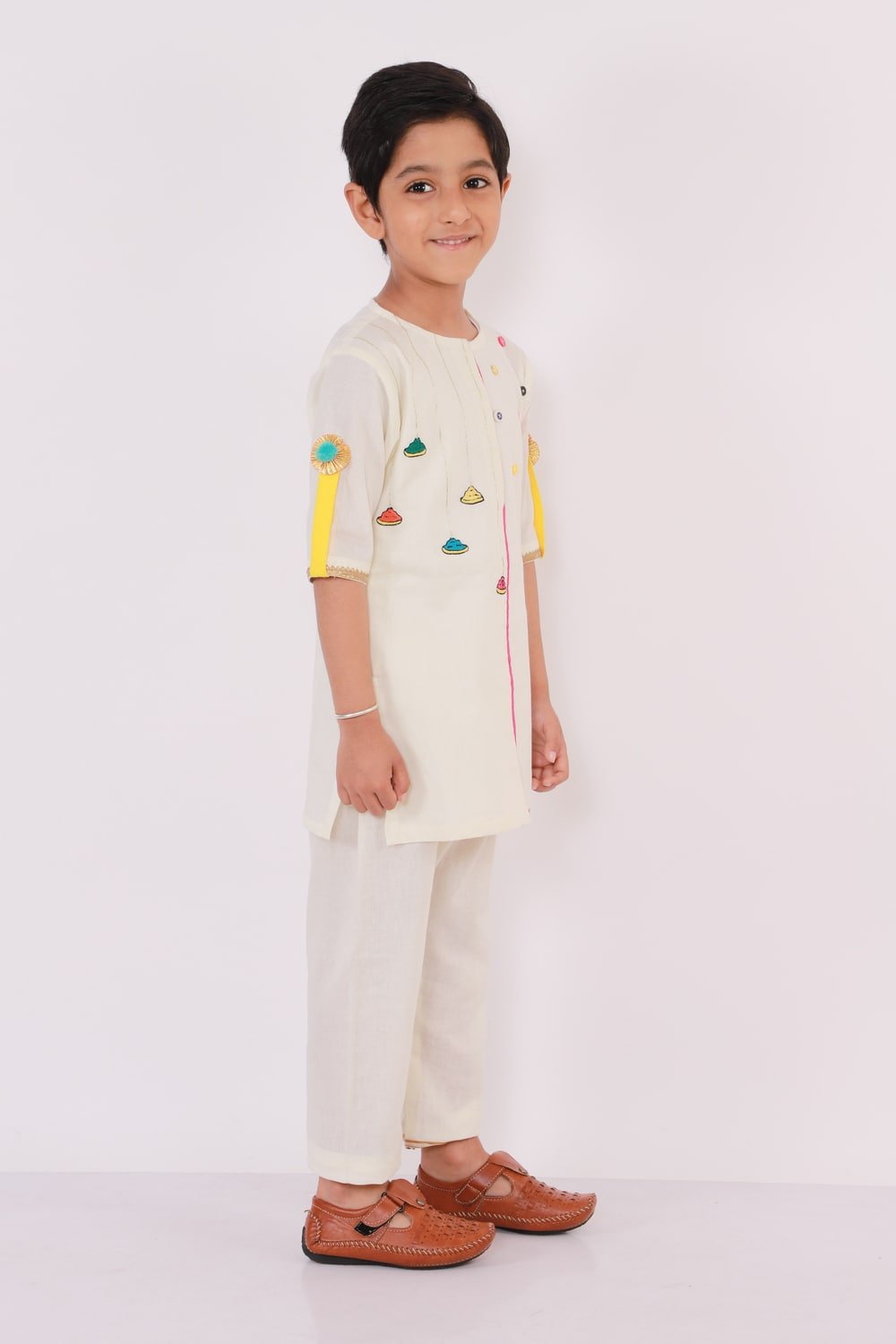 OFF WHITE GULAL HOLI EMBROIDERED  KURTA PYJAMA SET
