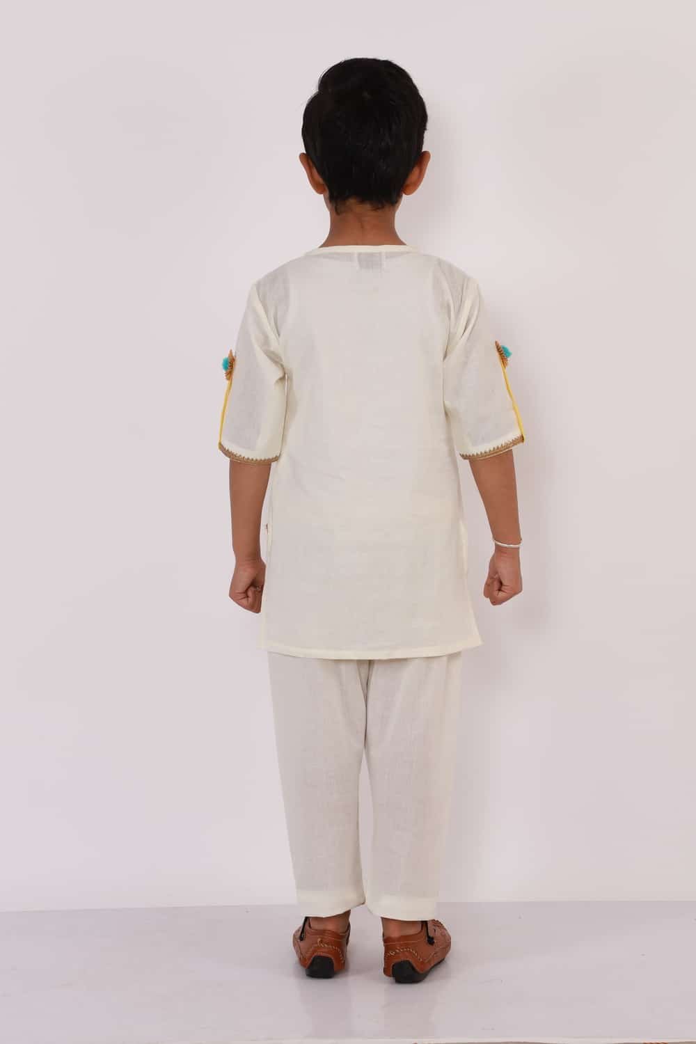 OFF WHITE GULAL HOLI EMBROIDERED  KURTA PYJAMA SET