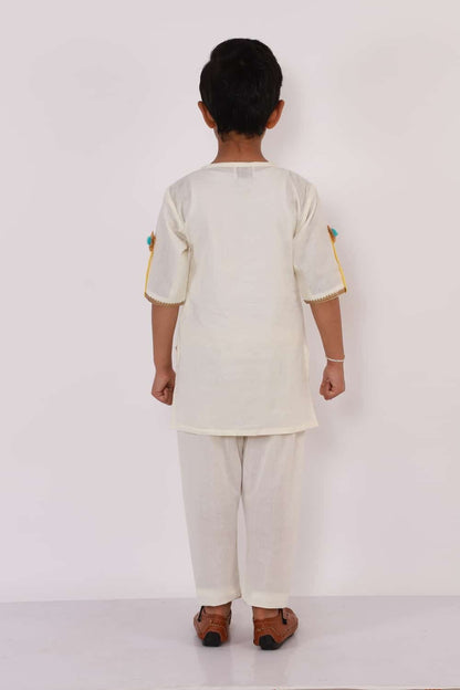 OFF WHITE GULAL HOLI EMBROIDERED  KURTA PYJAMA SET