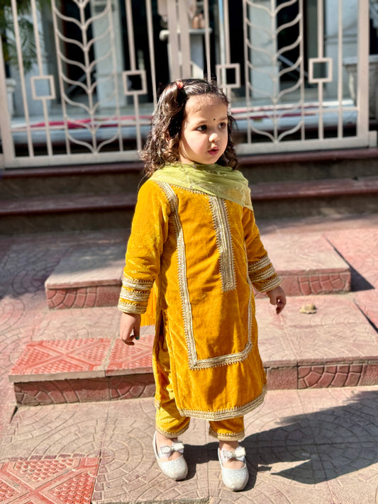 YELLOW VELVET KURTA SET