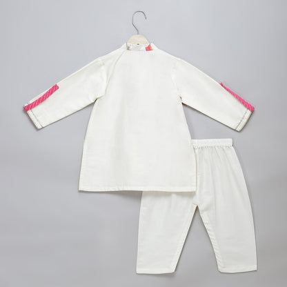 OFF WHITE HAPPY RAKHI PRINTED KURTA PYJAMA SET