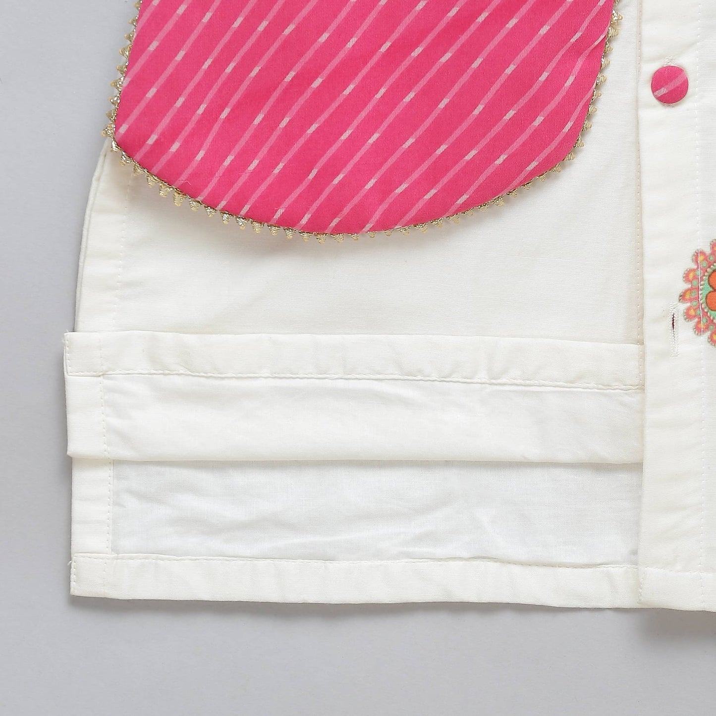 OFF WHITE HAPPY RAKHI PRINTED KURTA PYJAMA SET
