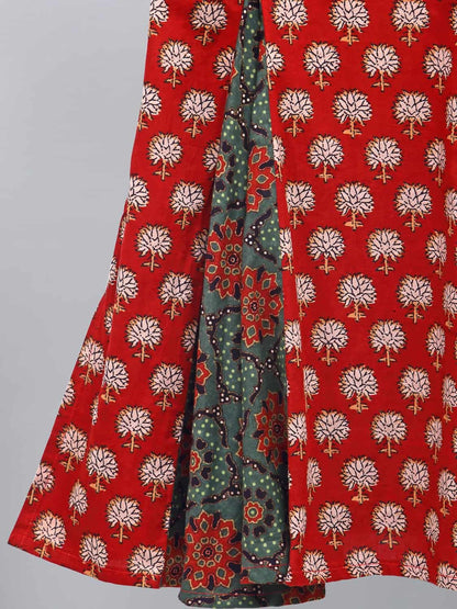 RED PRINTED GODET KURTA WITH OFF WHITE PYJAMA