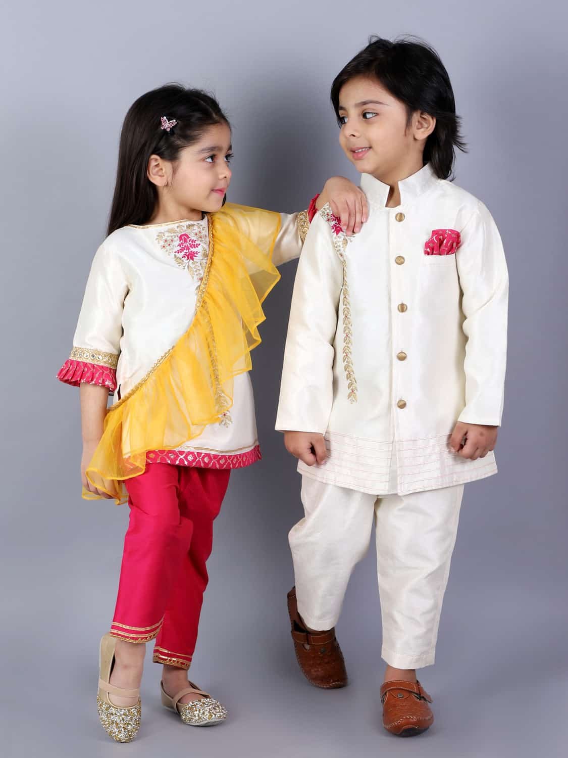 EMBROIDERED KURTA PJAMA WITH RUFFELED DUPATTA
