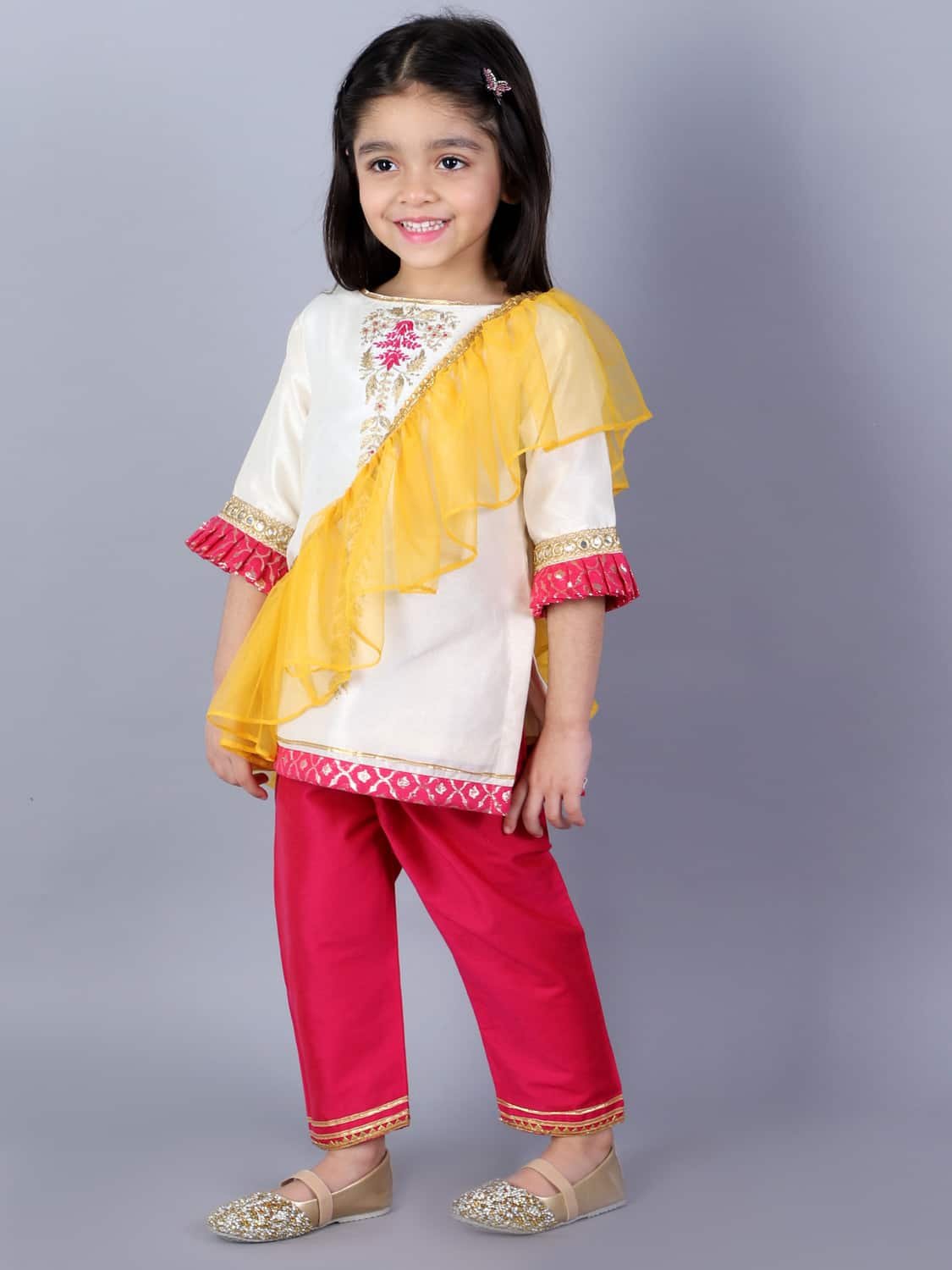 EMBROIDERED KURTA PJAMA WITH RUFFELED DUPATTA