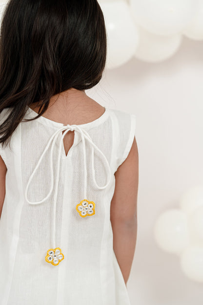 WHITE BLOSSOM EMBELLISHED KURTA SET