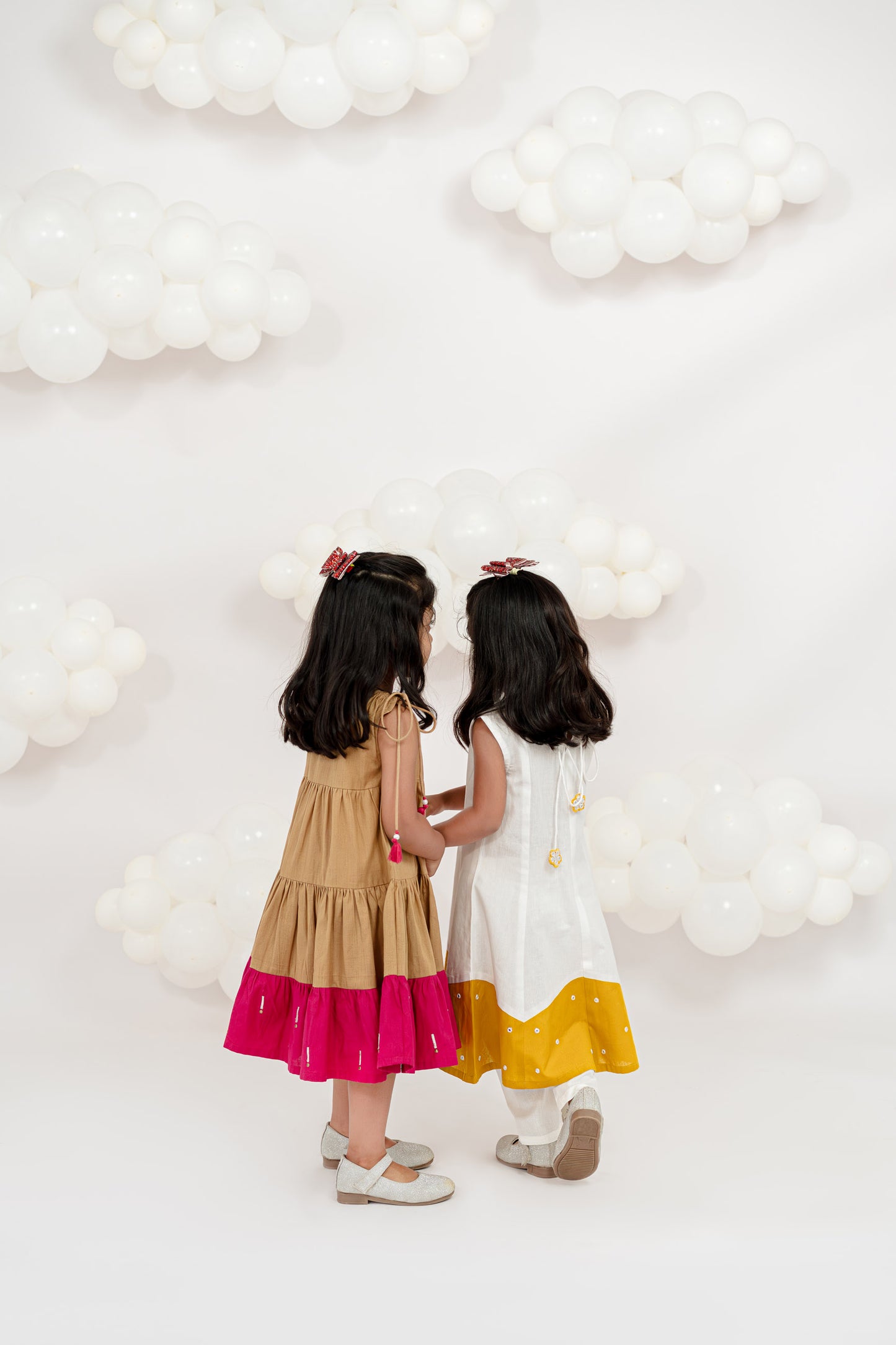 WHITE BLOSSOM EMBELLISHED KURTA SET