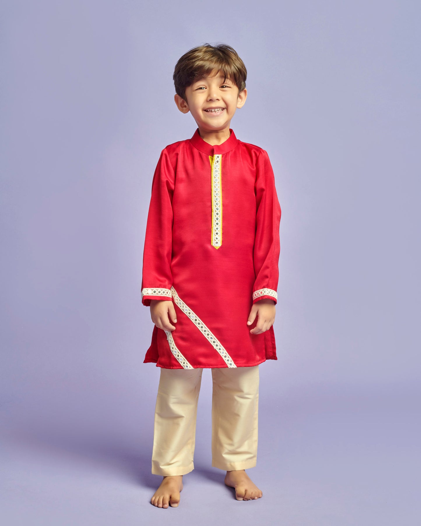 RED KURTA SET WITH ABLA BORDERS