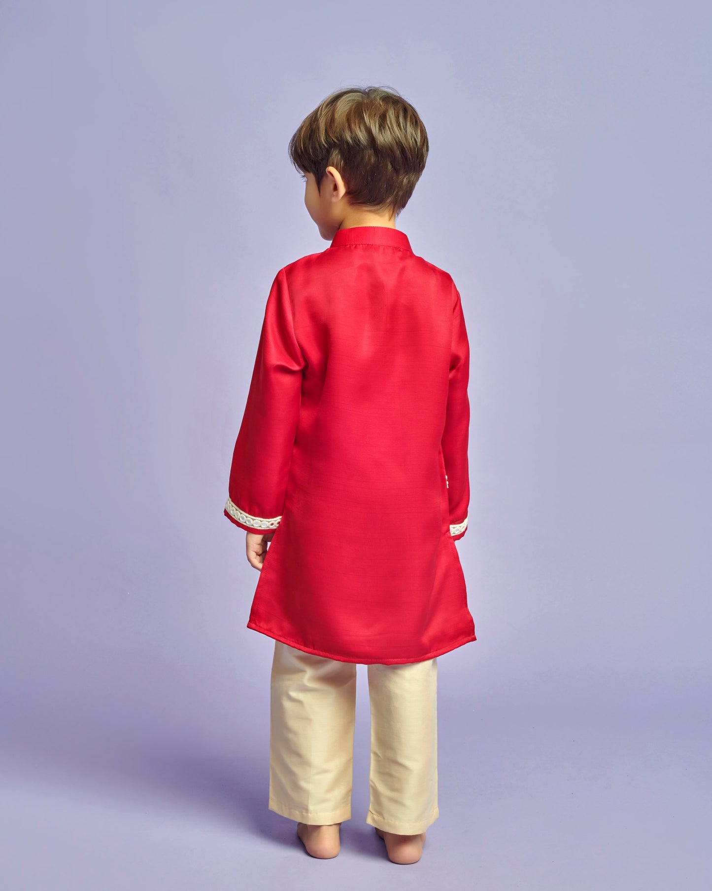 RED KURTA SET WITH ABLA BORDERS
