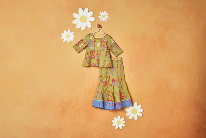 GOTTA FLOWER GREEN PEPLUM SET